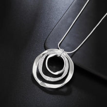Load image into Gallery viewer, Three Circle Frosted Necklace