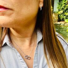 Load image into Gallery viewer, Interlocking Heart Necklace