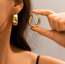 Load image into Gallery viewer, Simple Thick Hoop Earrings