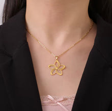 Load image into Gallery viewer, Five Petal Flower Necklace & Earrings Set