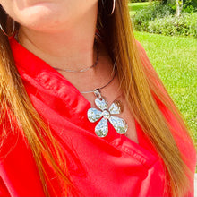 Load image into Gallery viewer, Big Flower Necklace