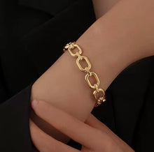 Load image into Gallery viewer, Hollow Square Link Bangle Bracelet