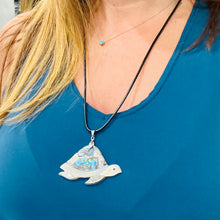 Load image into Gallery viewer, Turtle Shell Necklace