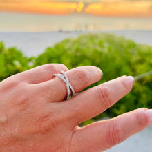 Load image into Gallery viewer, Zircon Cross Ring