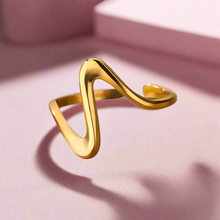 Load image into Gallery viewer, Geometric Wave Ring