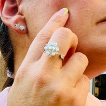 Load image into Gallery viewer, Pearl Anti Stress/Anti Anxiety Fidget Spinner Ring