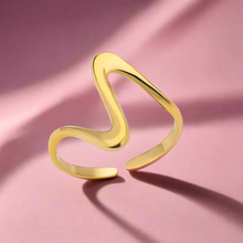 Load image into Gallery viewer, Geometric Wave Ring