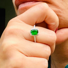 Load image into Gallery viewer, Vintage Emerald Ring