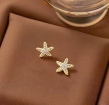 Load image into Gallery viewer, Zircon Starfish Necklace & Earrings Set