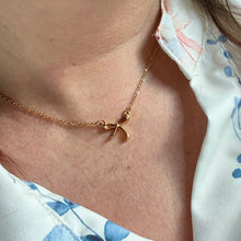 Load image into Gallery viewer, Bow Necklace