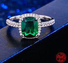 Load image into Gallery viewer, Vintage Emerald Ring