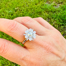 Load image into Gallery viewer, Pearl Anti Stress/Anti Anxiety Fidget Spinner Ring