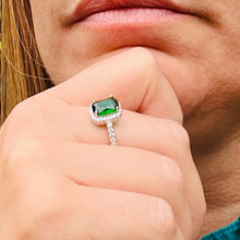 Load image into Gallery viewer, Vintage Emerald Ring