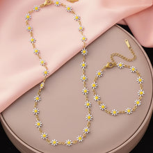 Load image into Gallery viewer, Daisy Flower Necklace & Bracelet Set