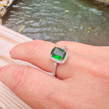 Load image into Gallery viewer, Vintage Emerald Ring