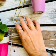 Load image into Gallery viewer, Geometric Wave Ring