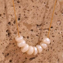 Load image into Gallery viewer, Multi Pearl Necklace