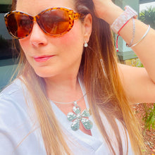 Load image into Gallery viewer, Big Flower Necklace