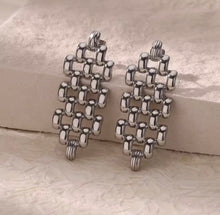 Load image into Gallery viewer, Hollow Beads Link Cascade Earrings