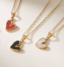 Load image into Gallery viewer, Sideway Love Heart Shell Necklace