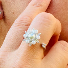 Load image into Gallery viewer, Pearl Anti Stress/Anti Anxiety Fidget Spinner Ring