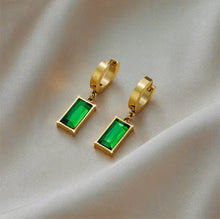 Load image into Gallery viewer, Emerald Green Necklace & Earrings Set