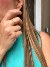 Load image into Gallery viewer, Twist Chain Open Zircon Ring