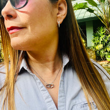 Load image into Gallery viewer, Interlocking Heart Necklace