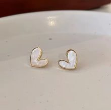Load image into Gallery viewer, Love Heart Shell Stud Earrings