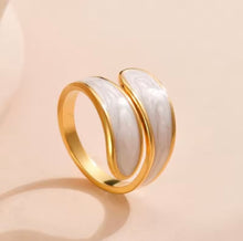 Load image into Gallery viewer, Double Shell Hug Ring