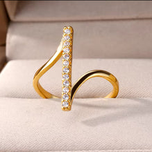 Load image into Gallery viewer, Zircon Line Ring