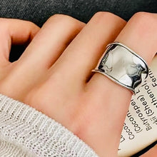 Load image into Gallery viewer, Hammered Wide Ring