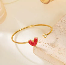 Load image into Gallery viewer, Love Heart Shell Bangle Bracelet