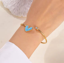 Load image into Gallery viewer, Love Heart Shell Bangle Bracelet