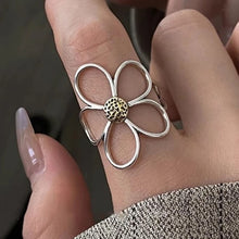 Load image into Gallery viewer, Hollow Flower Ring