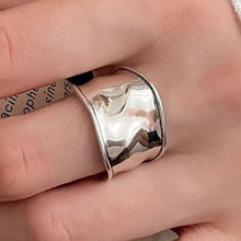 Load image into Gallery viewer, Hammered Wide Ring