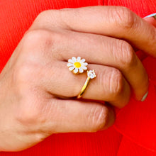 Load image into Gallery viewer, Daisy Fidget Spinner Ring