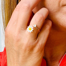 Load image into Gallery viewer, Daisy Fidget Spinner Ring