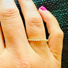 Load image into Gallery viewer, Single Luz Zircon Ring