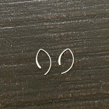 Load image into Gallery viewer, Thread Through Earrings