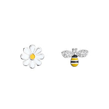 Load image into Gallery viewer, Bee & Daisy Stud Earrings