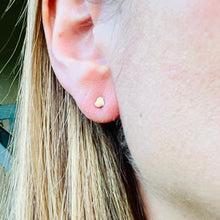 Load image into Gallery viewer, Mini Heart Stud Earrings