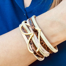 Load image into Gallery viewer, Leather Big Heart Bracelet