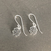 Load image into Gallery viewer, Silver Clover Earrings