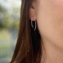 Load image into Gallery viewer, Thread Through Earrings