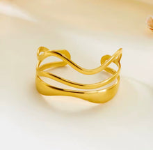 Load image into Gallery viewer, Wave Triple Bangle
