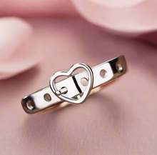 Load image into Gallery viewer, Heart Belt Ring
