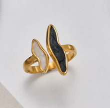 Load image into Gallery viewer, Wavy Glazed Open Ring
