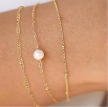 Load image into Gallery viewer, Chain &amp; Beads Bracelet
