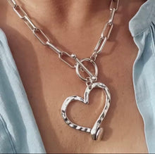 Load image into Gallery viewer, Big Heart Paperclip Necklace
